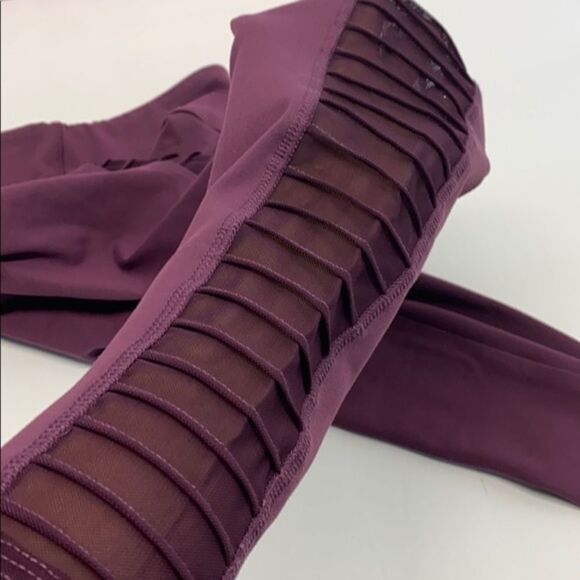 🔥NWT Forever 21 legging SIZE SP - Picture 6 of 9